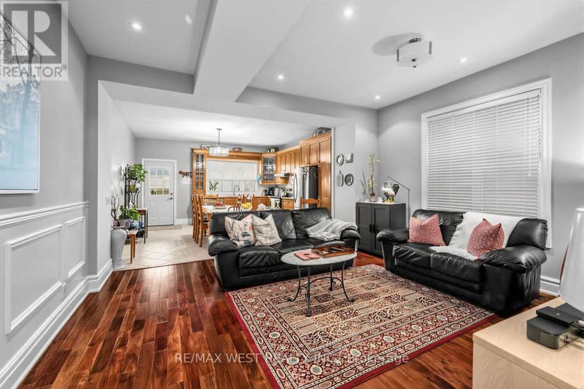 66 Bristol Avenue — photo 7 of 35