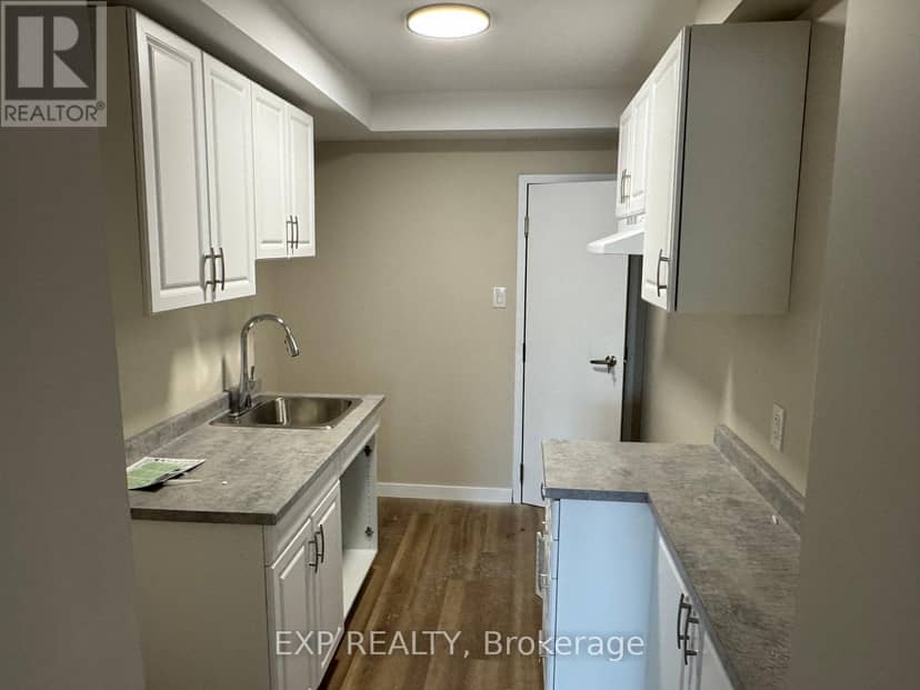 439 Main Street E — photo 2 of 11