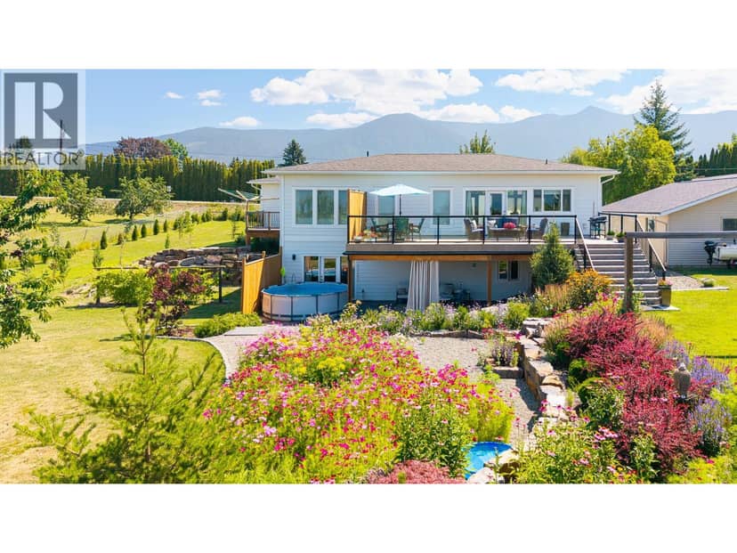 717 25th Avenue S, Erickson