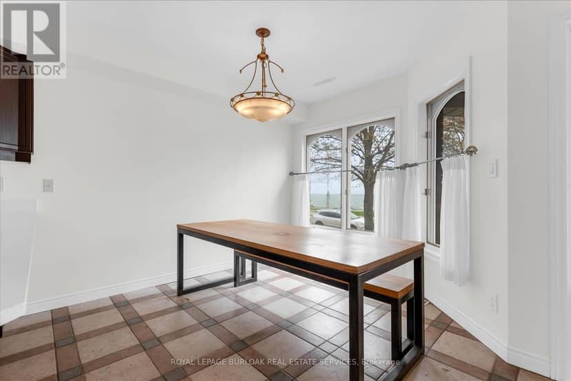 1389 Lakeshore Road — photo 8 of 40