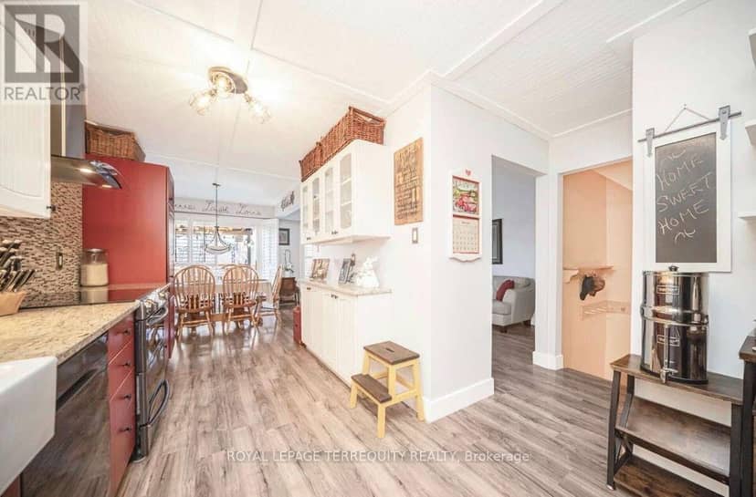 72 Carisbrooke Court — photo 12 of 40