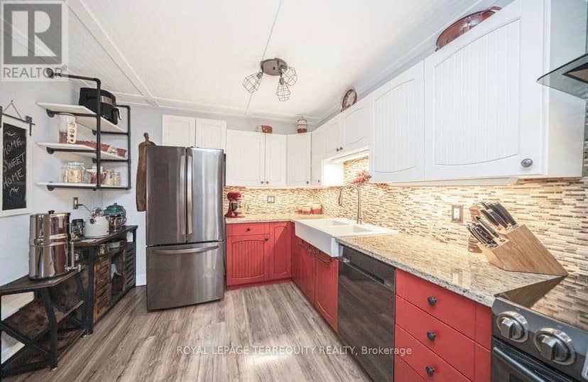 72 Carisbrooke Court — photo 21 of 40