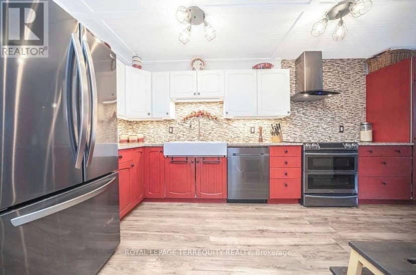 72 Carisbrooke Court — photo 9 of 40