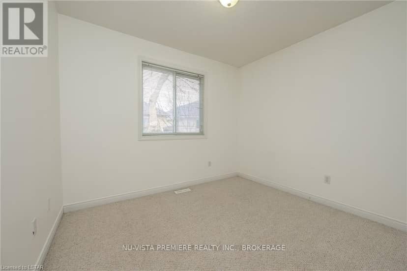 602 Sprucewood Drive — photo 18 of 40