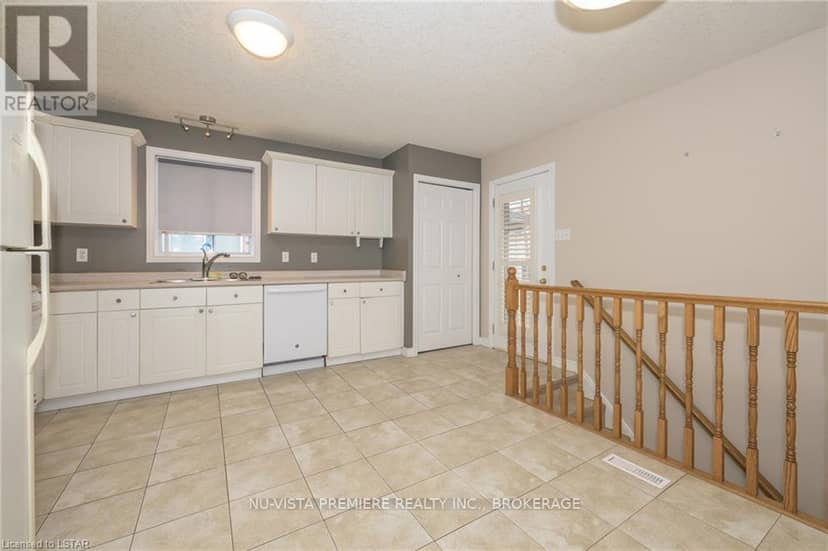 602 Sprucewood Drive — photo 9 of 40