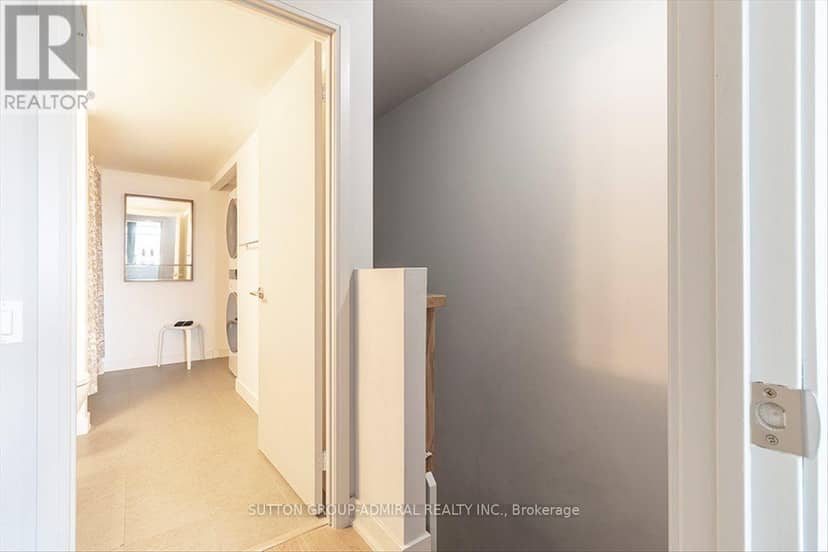 221 - 775 King Street W — photo 19 of 35