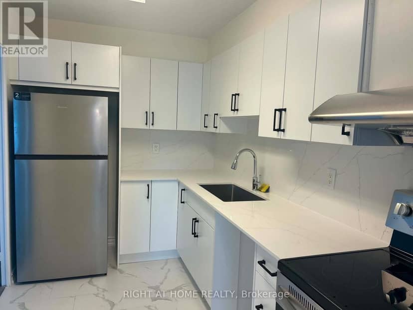 1508 - 5 Massey Square, Toronto, photo 7