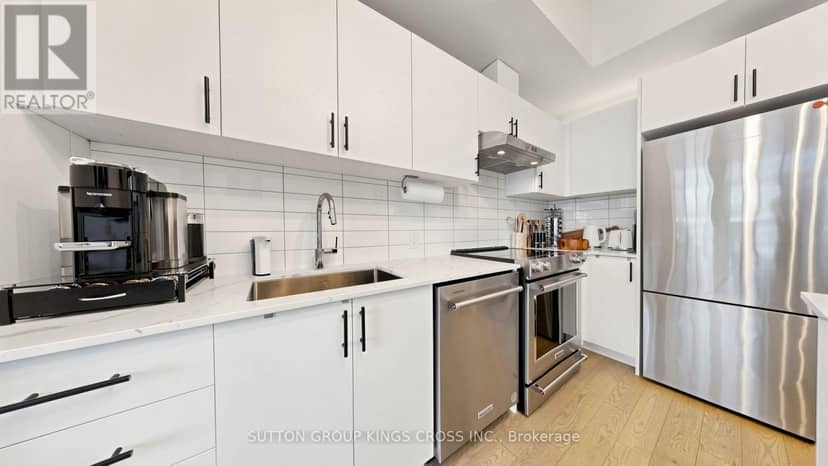 2514 - 9000 Jane Street — photo 10 of 40