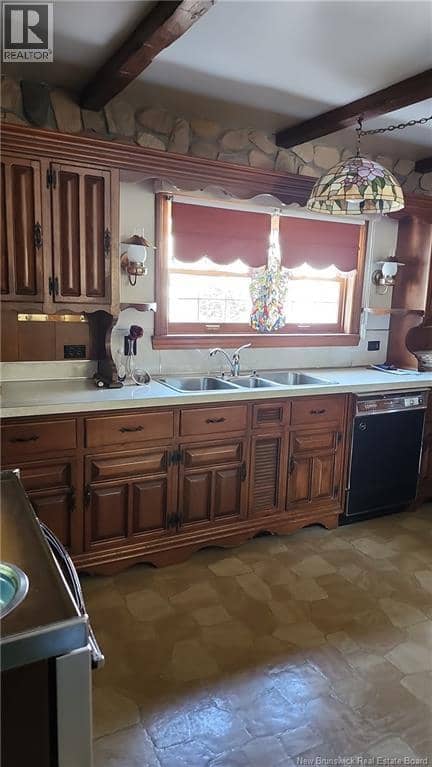 55 Hillcrest Street, Plaster Rock, photo 3