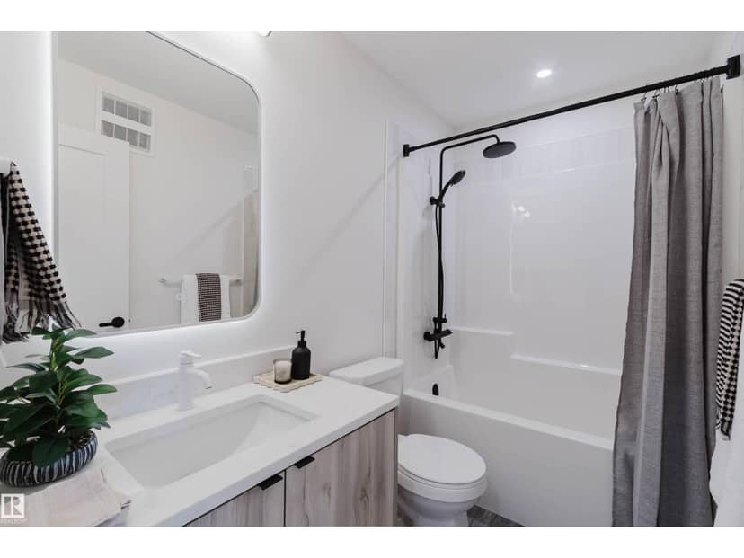 8303 Kiriak LO SW, Edmonton, photo 4
