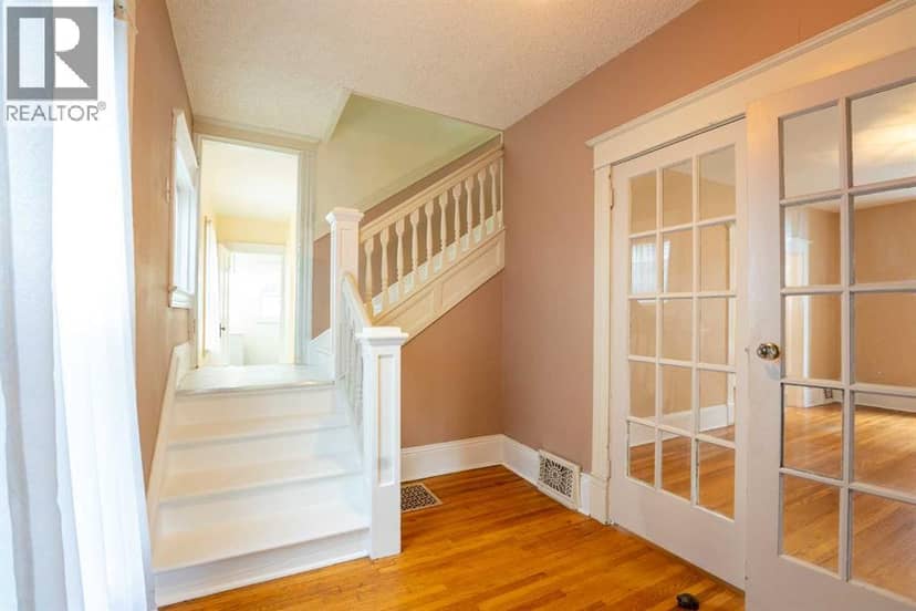 287 7A Avenue S — photo 17 of 40
