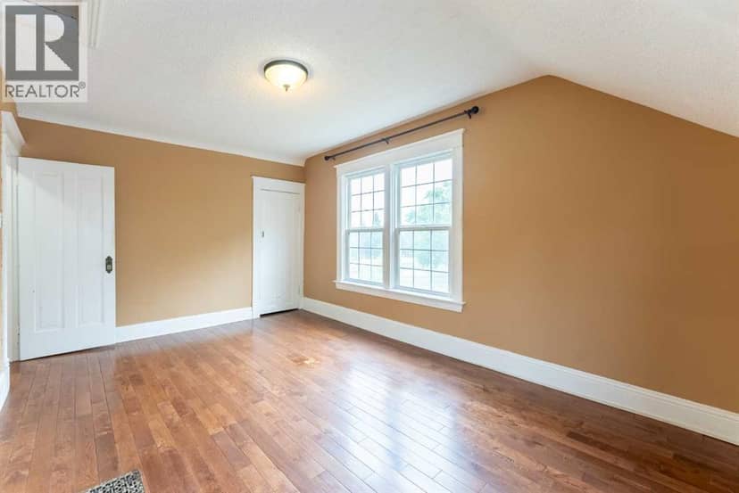 287 7A Avenue S — photo 23 of 40