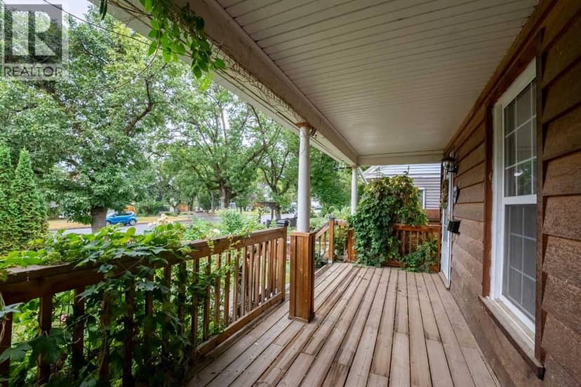 287 7A Avenue S, Lethbridge, photo 4