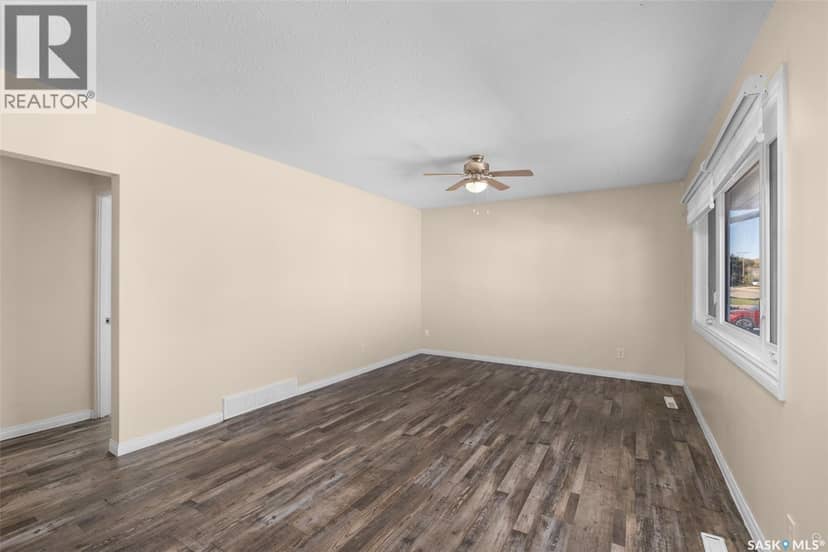 211 31st STREET E, Prince Albert, photo 3