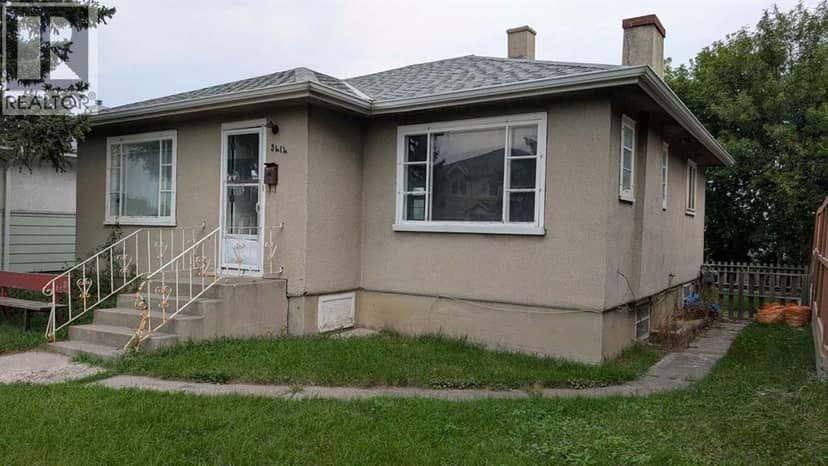 3414 Centre Street NE, Calgary