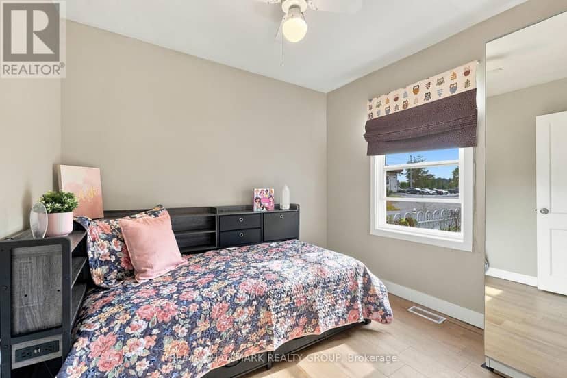 24 Reuben Cr Crescent — photo 23 of 38