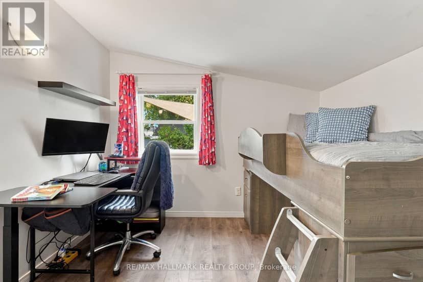 24 Reuben Cr Crescent — photo 26 of 38