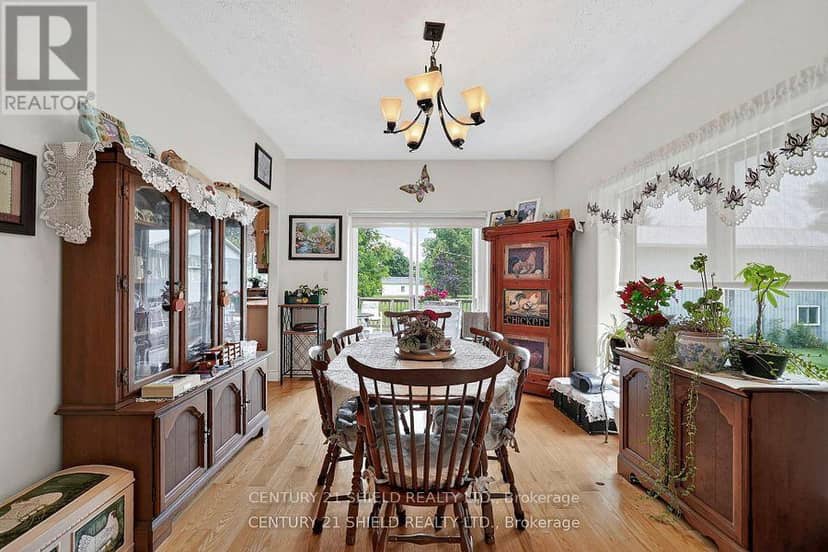 67 Front St Street — photo 16 of 40