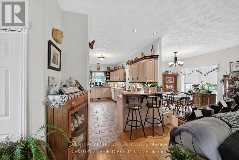 67 Front St Street, North Stormont, photo 8