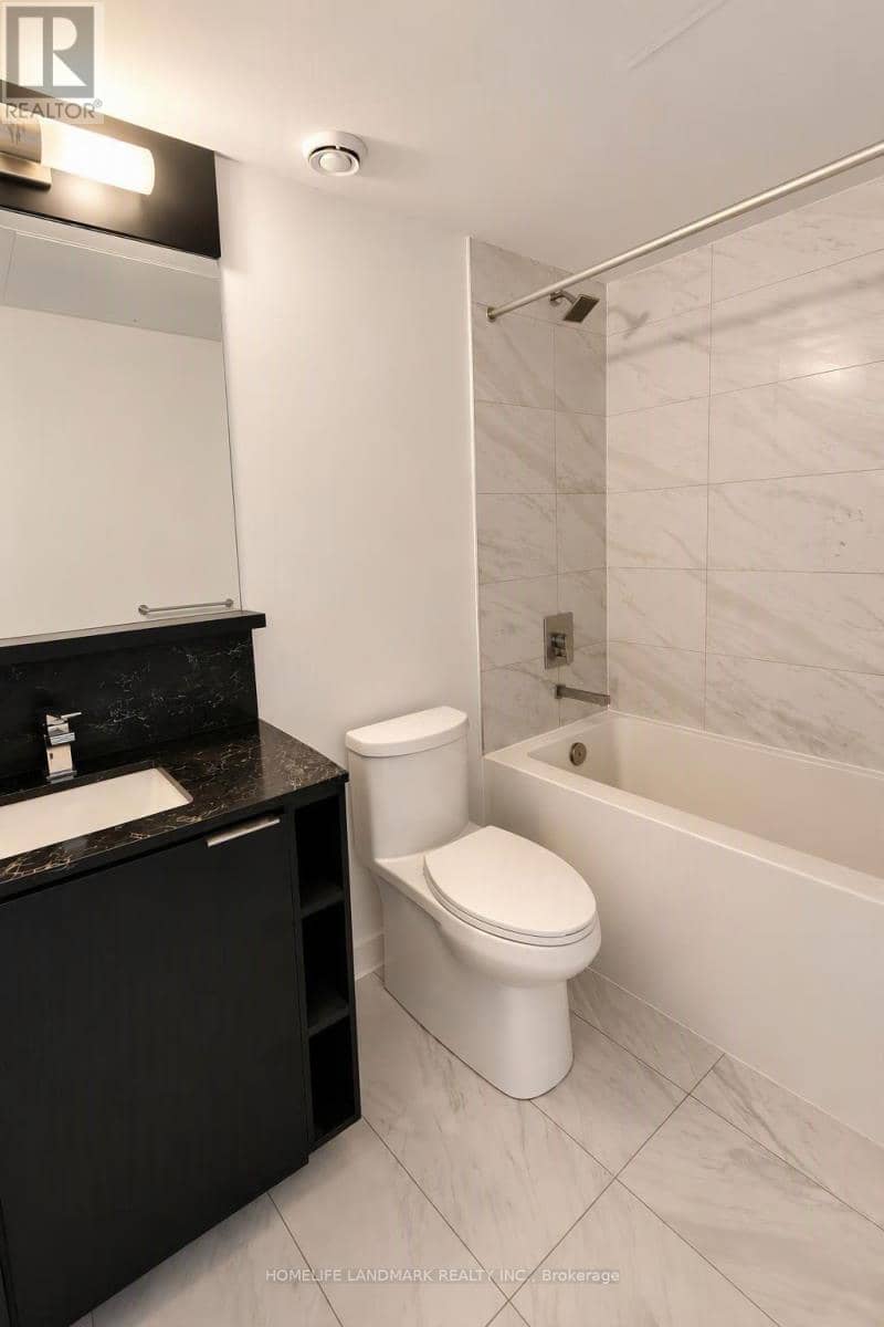 2117 - 85 Wood Street — photo 9 of 21