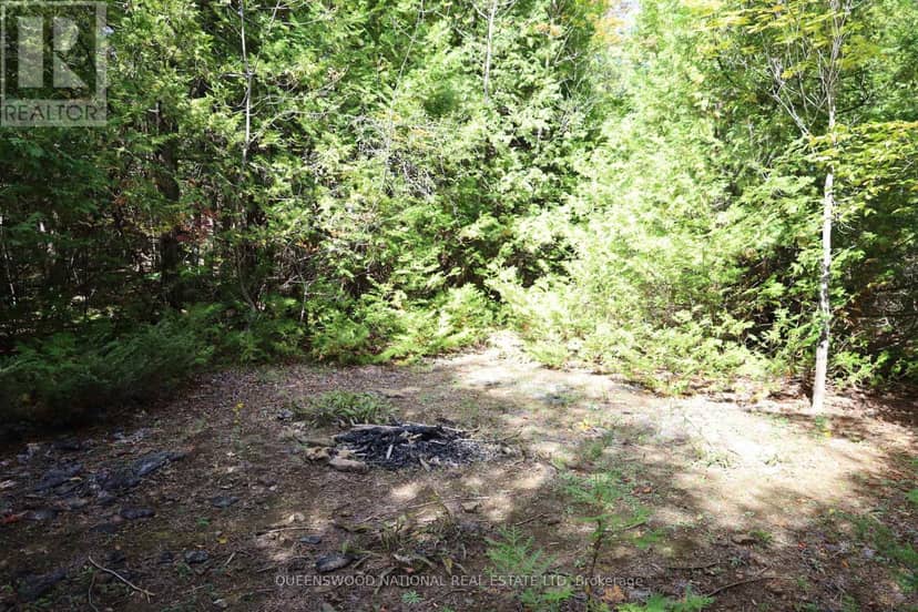 1440 Rideau River Road — photo 10 of 12
