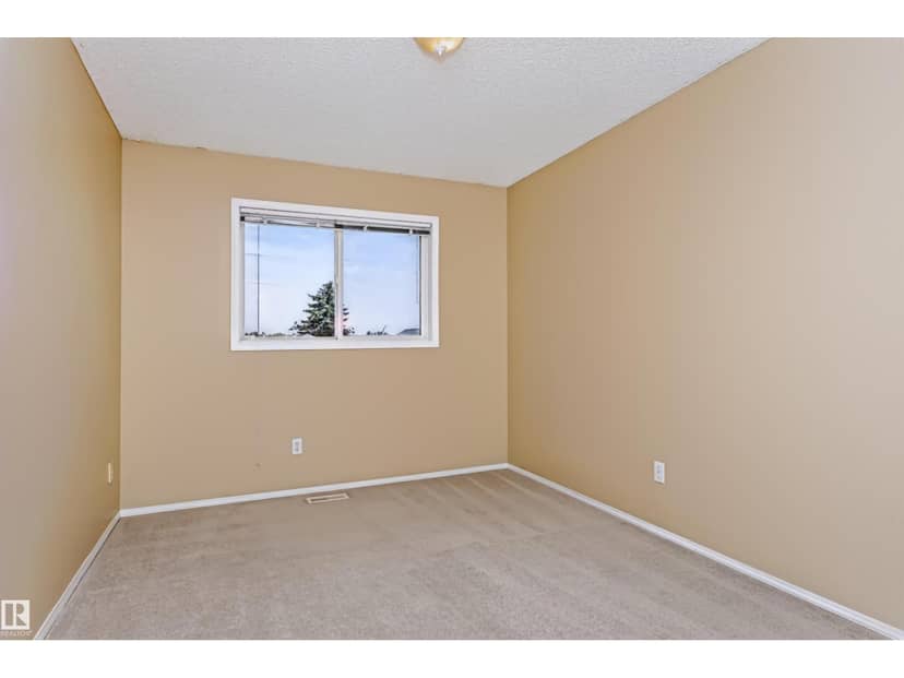 4112 37A AV NW — photo 16 of 32