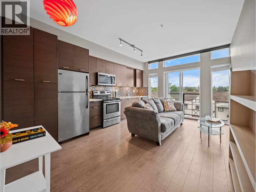 301 4372 FRASER STREET, Vancouver