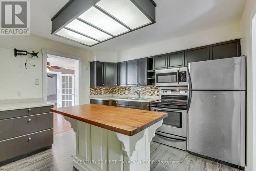 16 Lansdowne Avenue — photo 15 of 36