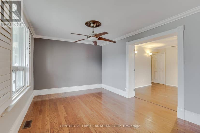 16 Lansdowne Avenue — photo 7 of 36
