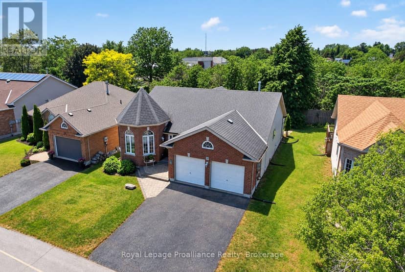 30 Heartwood Drive — photo 3 of 40