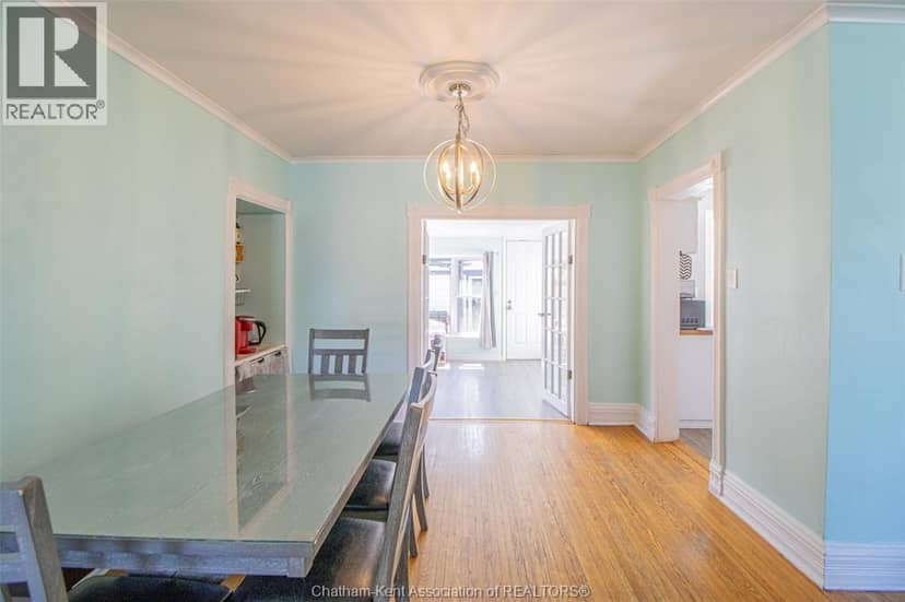 16 Sheldon AVENUE — photo 7 of 40
