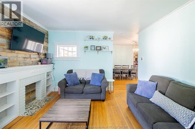 16 Sheldon AVENUE — photo 6 of 40
