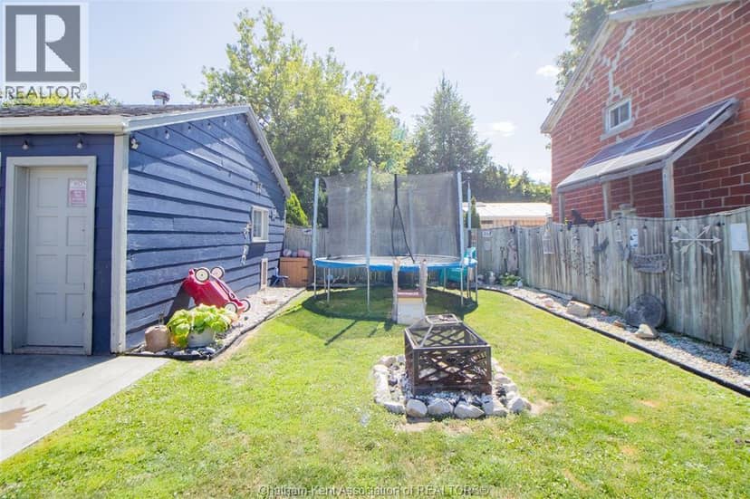 16 Sheldon AVENUE — photo 34 of 40