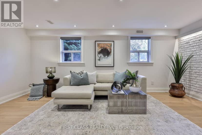 27 Delair Crescent — photo 30 of 40