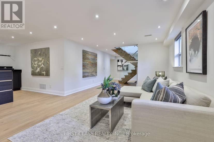 27 Delair Crescent — photo 31 of 40