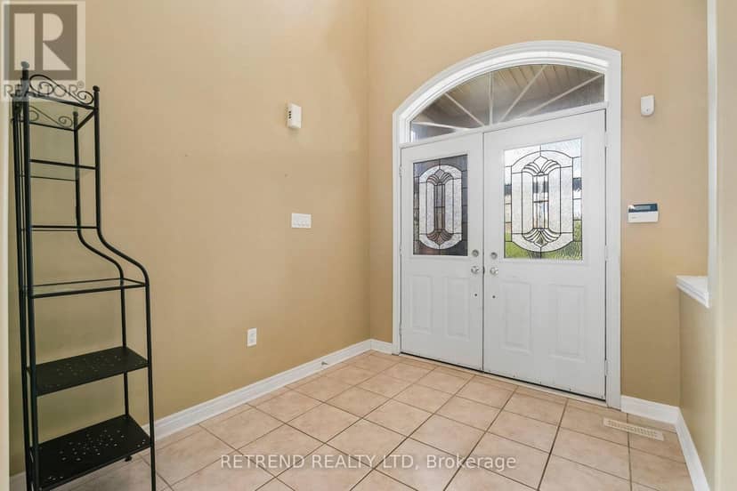36 Sandringham Drive — photo 3 of 38