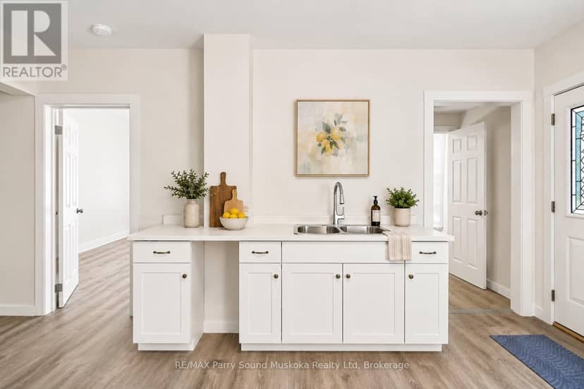 18 William Street, Parry Sound, photo 8