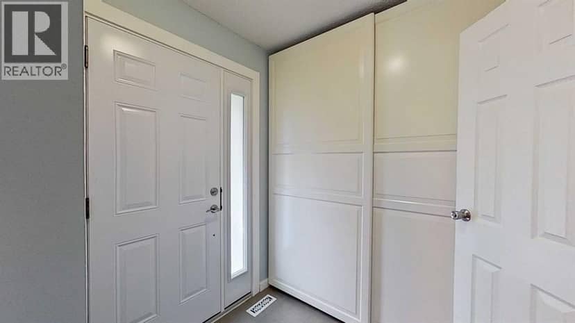 83, 1055 72 Avenue NW, Calgary, photo 2