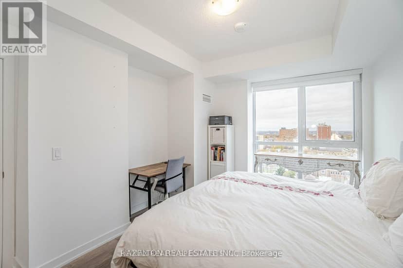 1304 - 1603 Eglinton Avenue W — photo 11 of 25