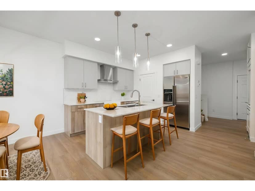 8520 183 AV NW — photo 10 of 40