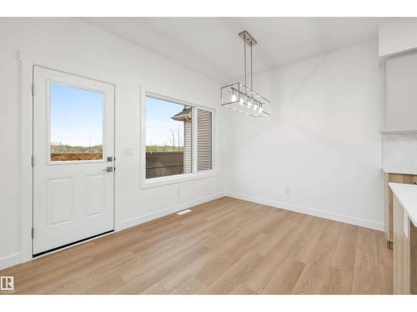 8520 183 AV NW — photo 14 of 40