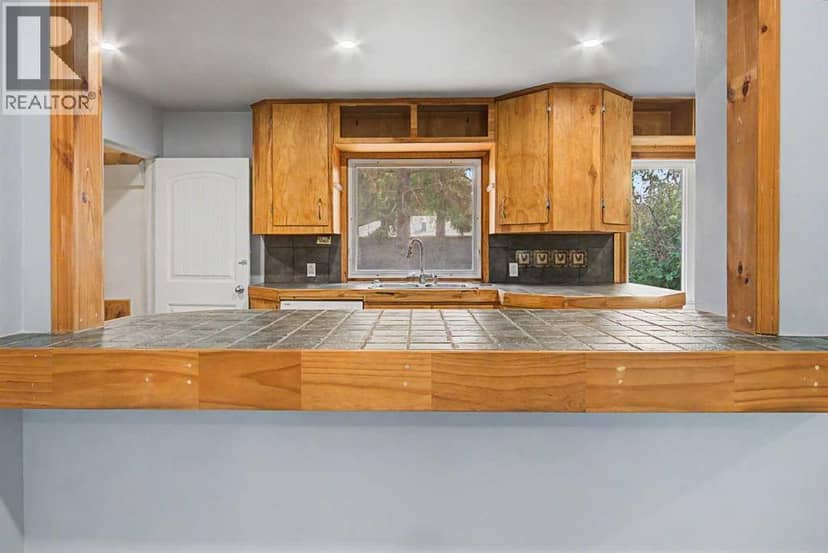 18 Collingwood Place NW, Calgary, photo 8