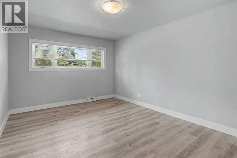 18 Collingwood Place NW — photo 19 of 40