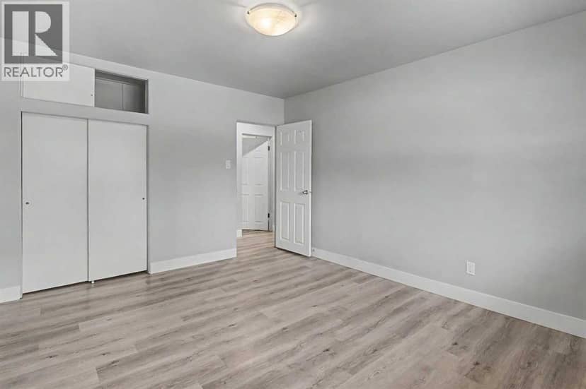 18 Collingwood Place NW — photo 17 of 40