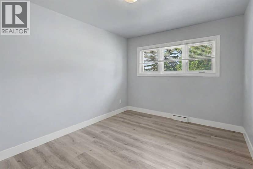 18 Collingwood Place NW — photo 20 of 40
