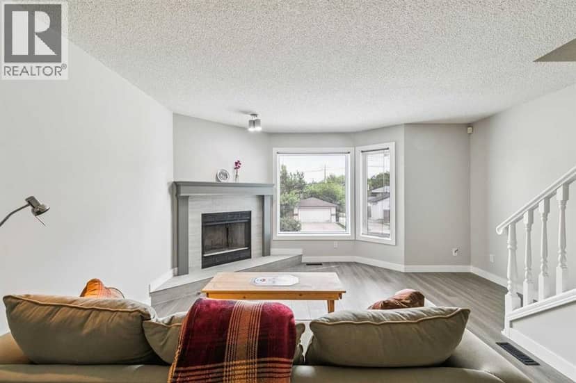 1411 1 Street NE — photo 11 of 39