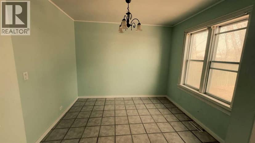 5115 46 Street — photo 23 of 40