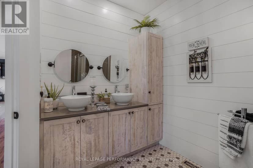 1560 Sandy Hill Road — photo 19 of 40