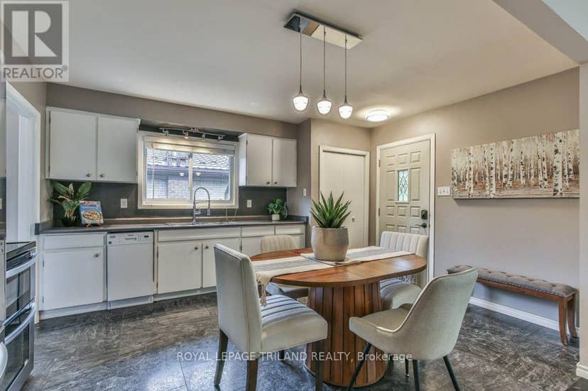 15 Talavera Crescent — photo 16 of 40