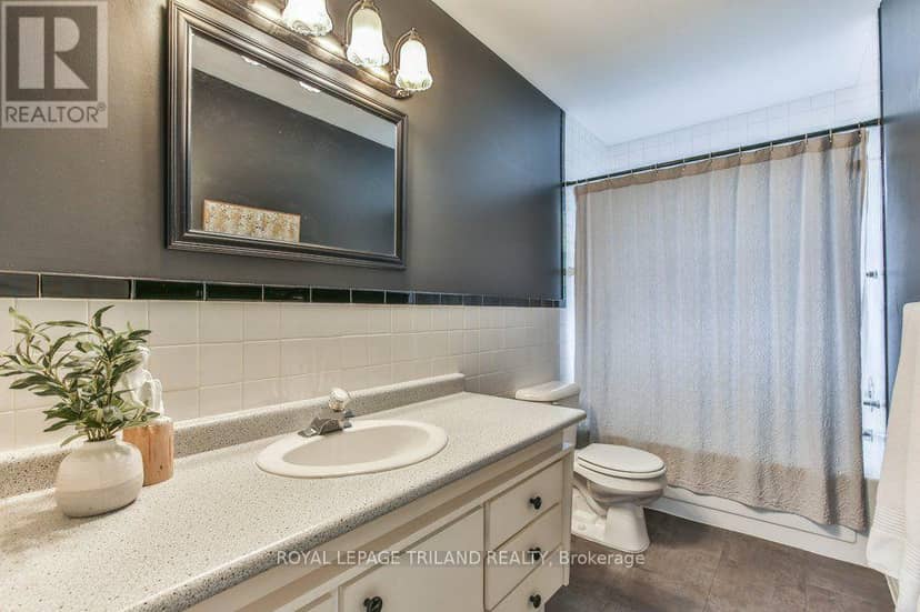 15 Talavera Crescent — photo 29 of 40